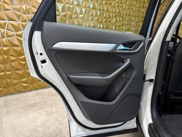 Audi Q3 2.0 TDI 120 CV Design