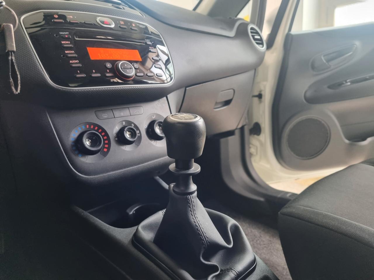 Fiat Punto 1.4 8V 5 porte Natural Power Street