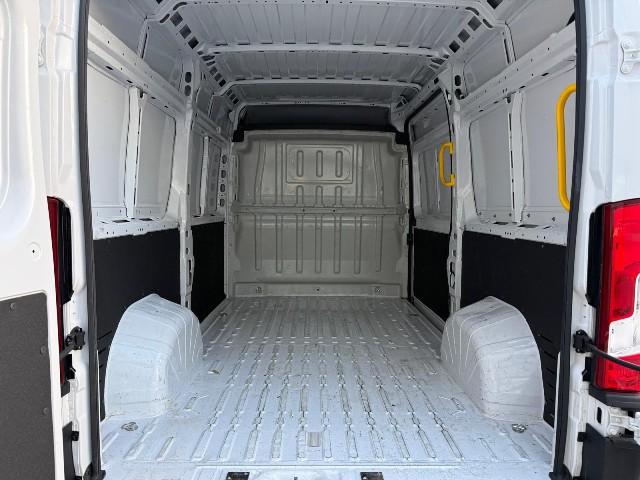 Opel MOVANO 35L2H2 140