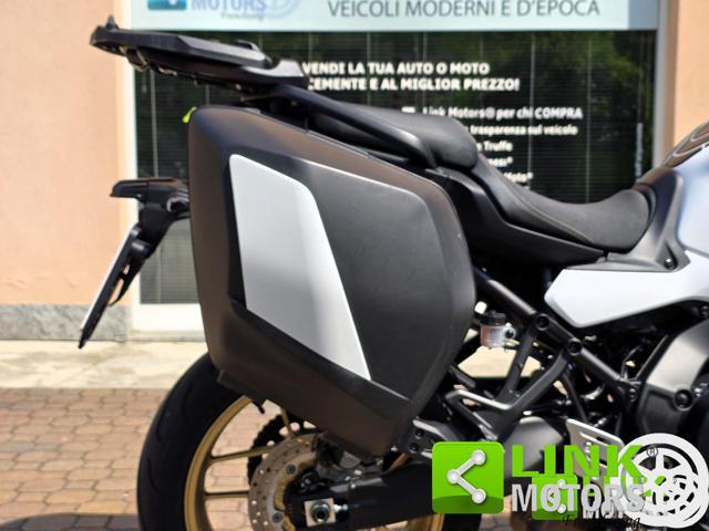 YAMAHA Tracer 9 GT Tris Quick-Shifter Tris di borse originali.