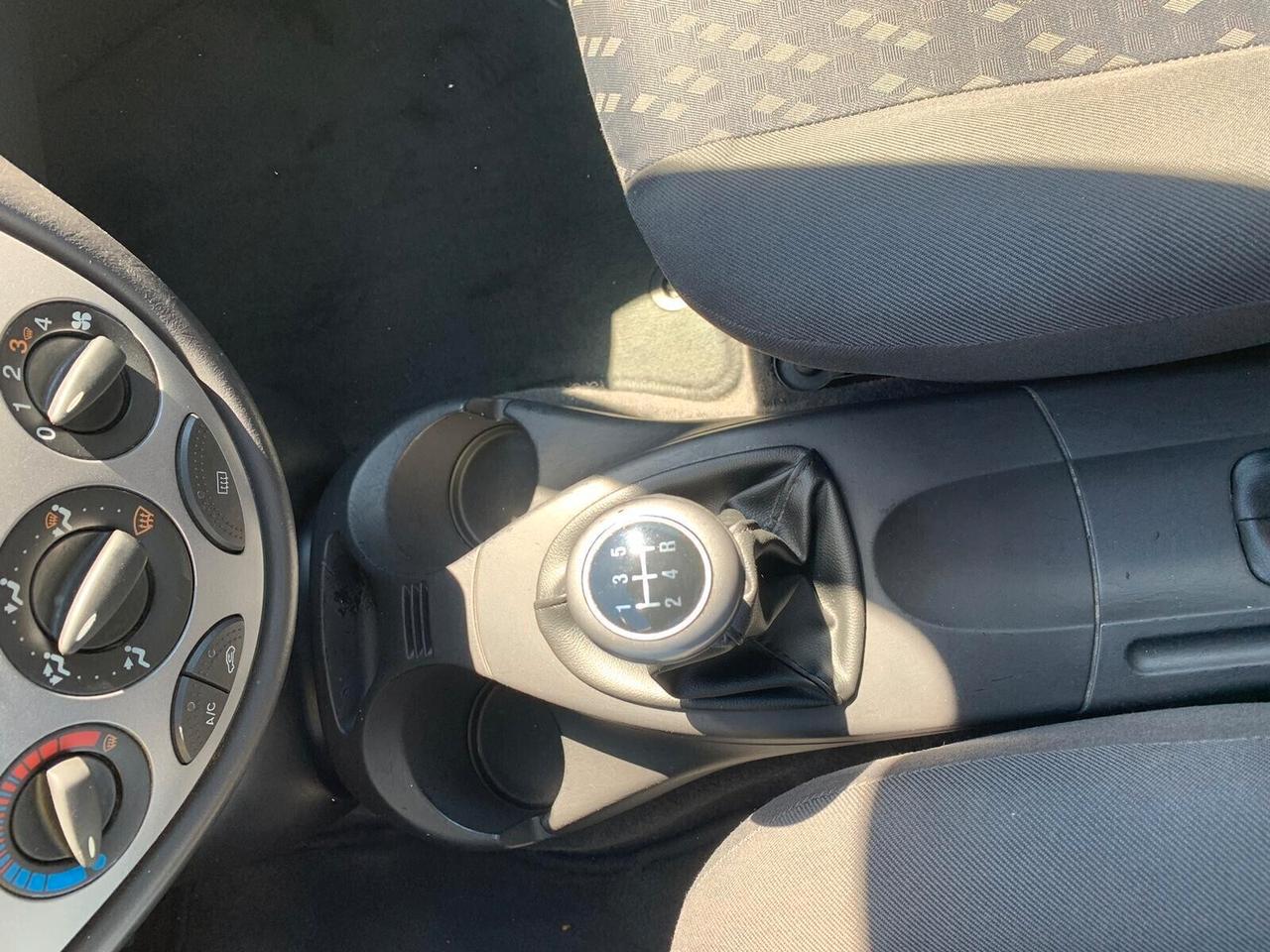 Ford Focus 1.8i 16V cat 5p.