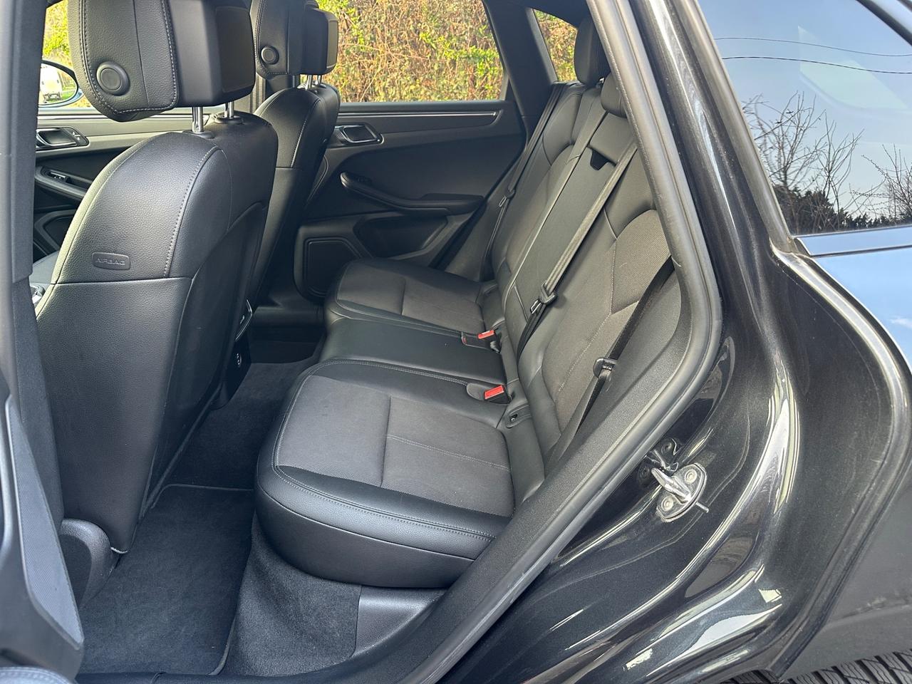 Porsche Macan 2.0 - 2021