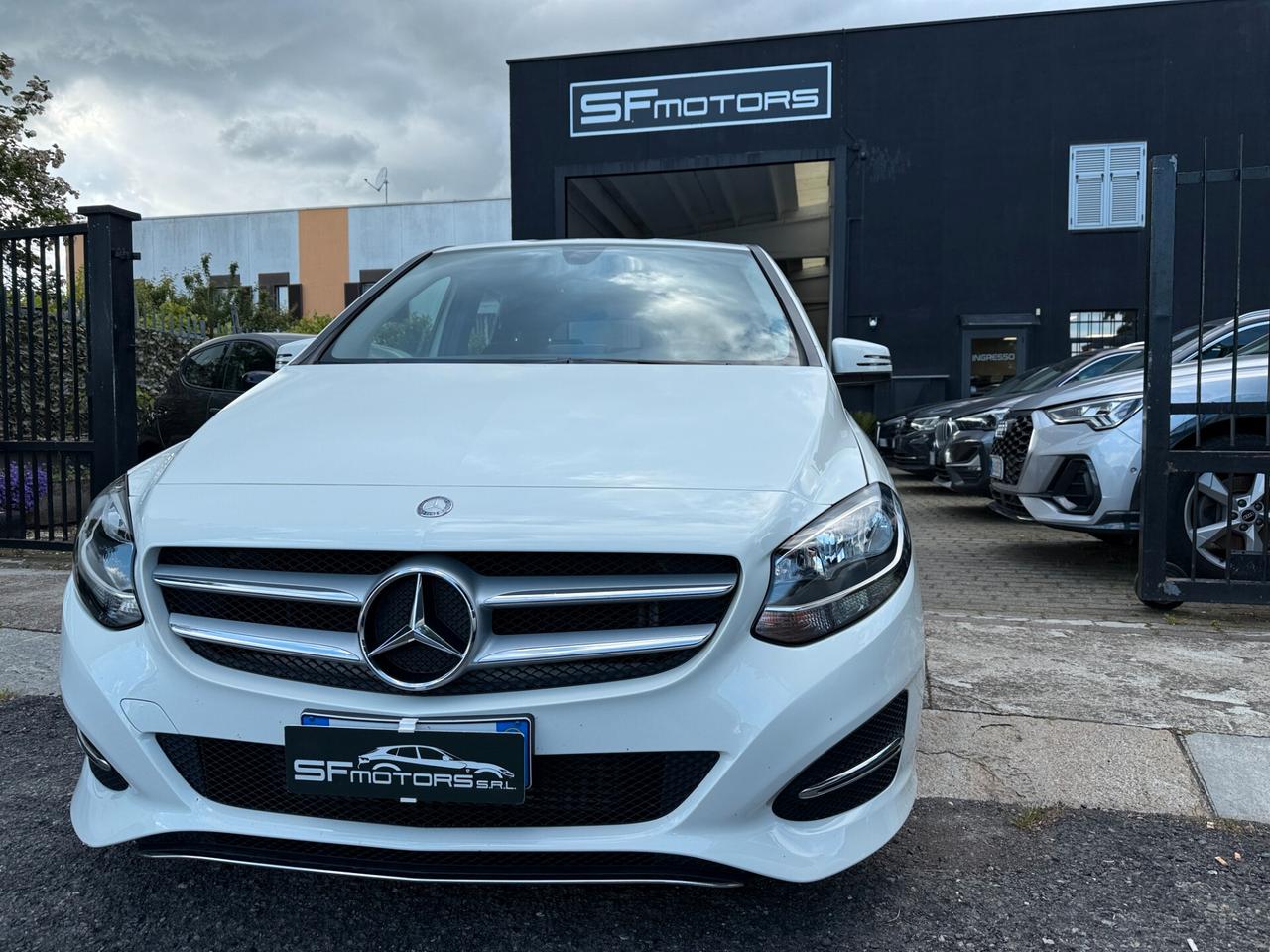 Mercedes-benz B 180 B 180 d Automatic Premium
