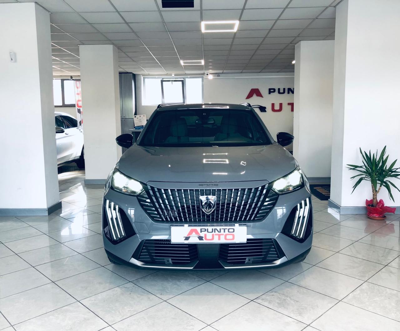 Peugeot 2008 1.2 benz 100 S&S Allure