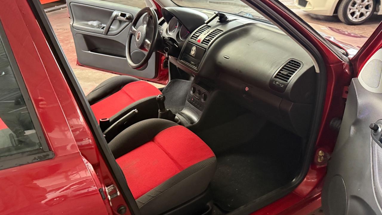 Volkswagen Polo 1.0 cat 5 porte