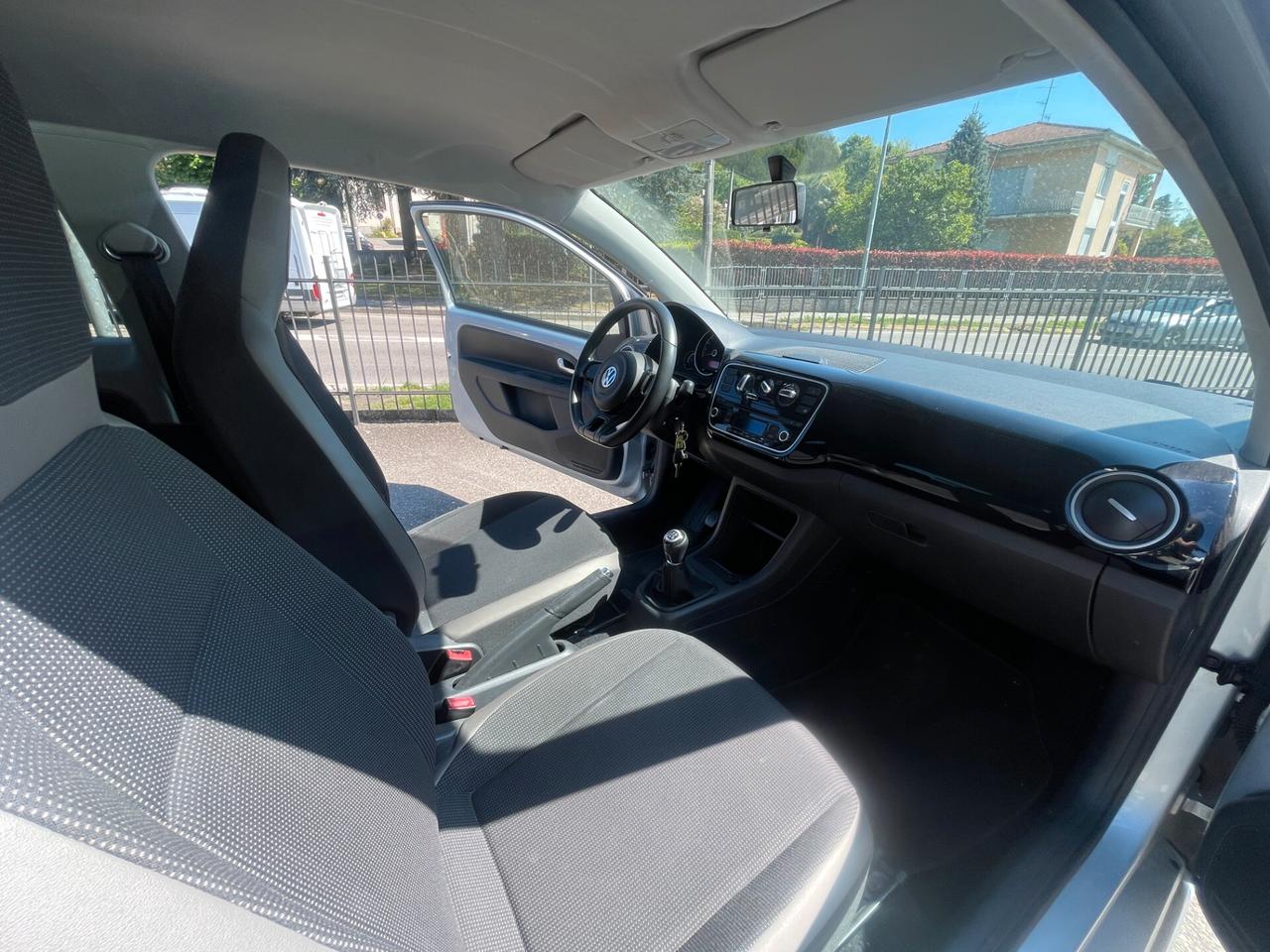 Volkswagen up! 1.0 75 CV 3p. high