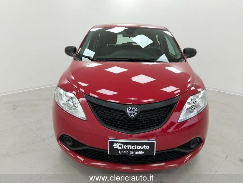 Lancia Ypsilon 1.0 FireFly 5 porte S&S Hybrid Ecochic Silver