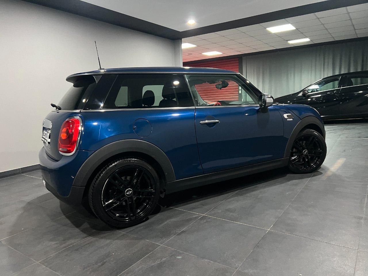 Mini 3 Porte Cooper D 1.5 D. 3P CAMBIO AUTOMATICO