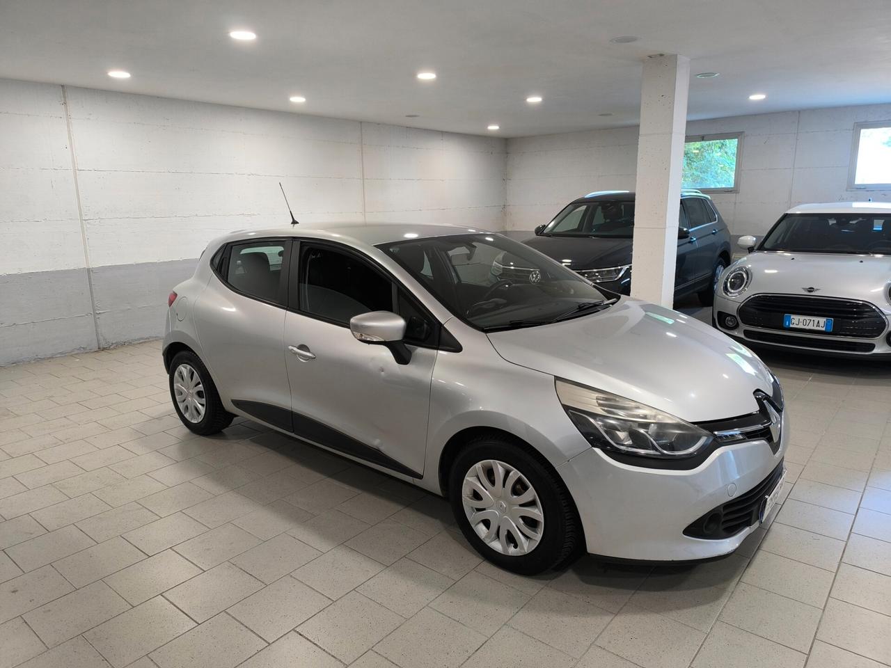 Renault Clio 1.2 75CV 5 porte Costume National