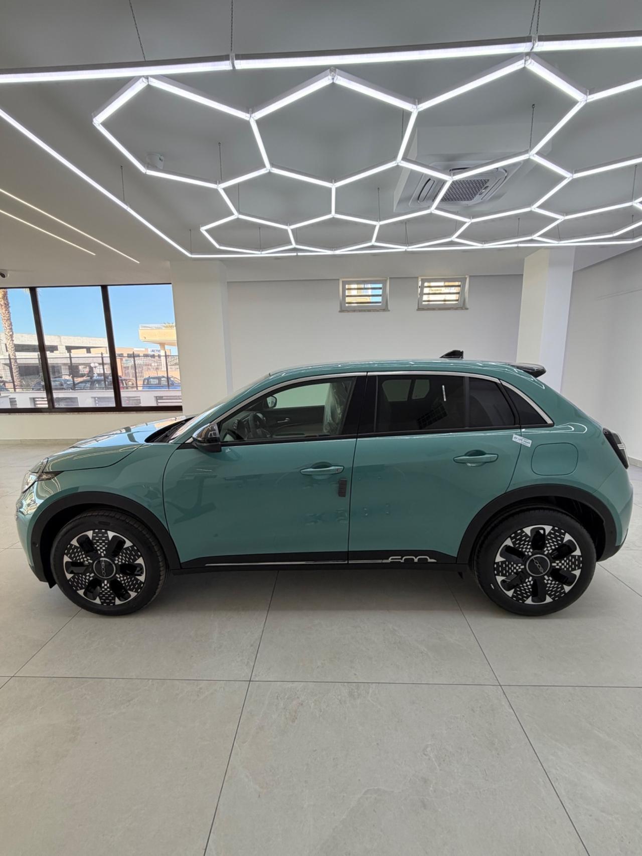 Fiat 600 Hybrid 110 CV DCT MHEV La Prima