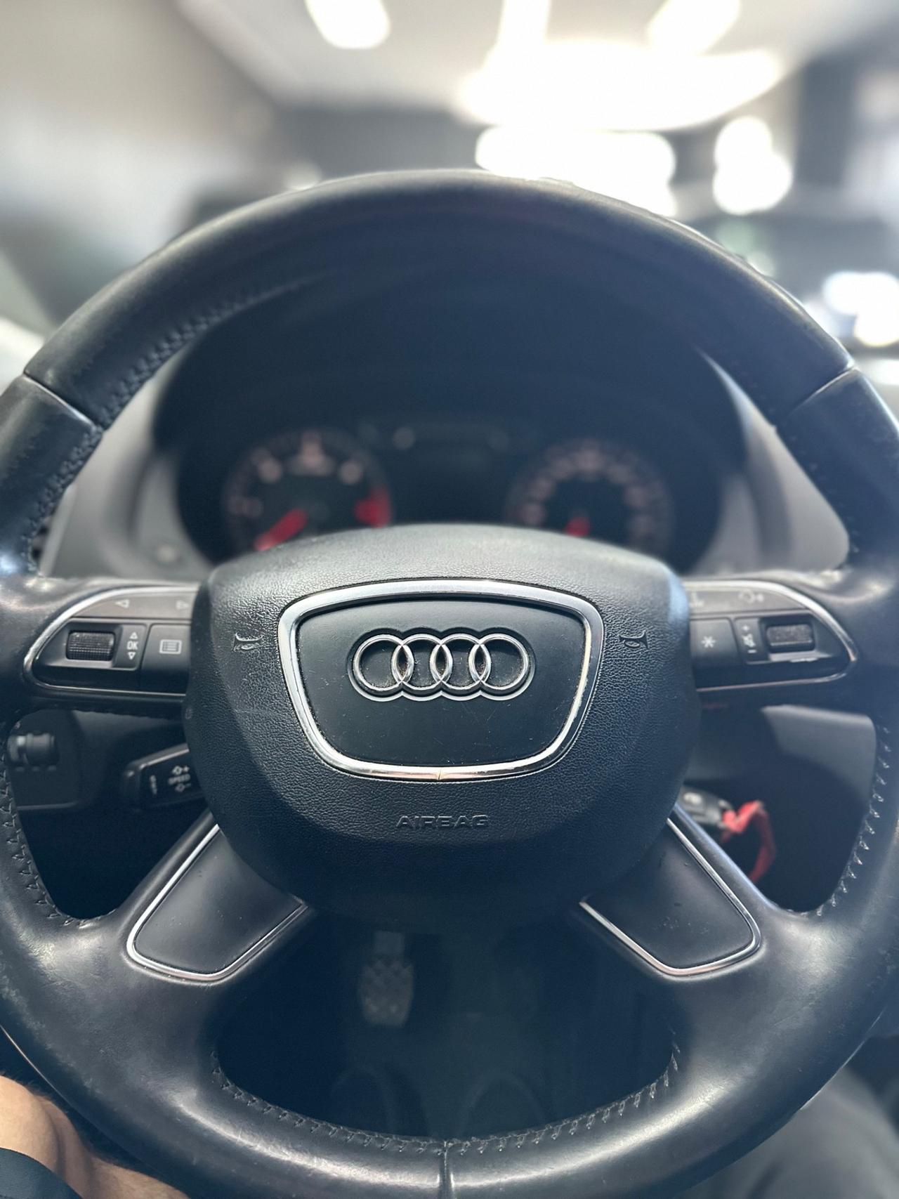 Audi Q3 2.0 TDI 140cv