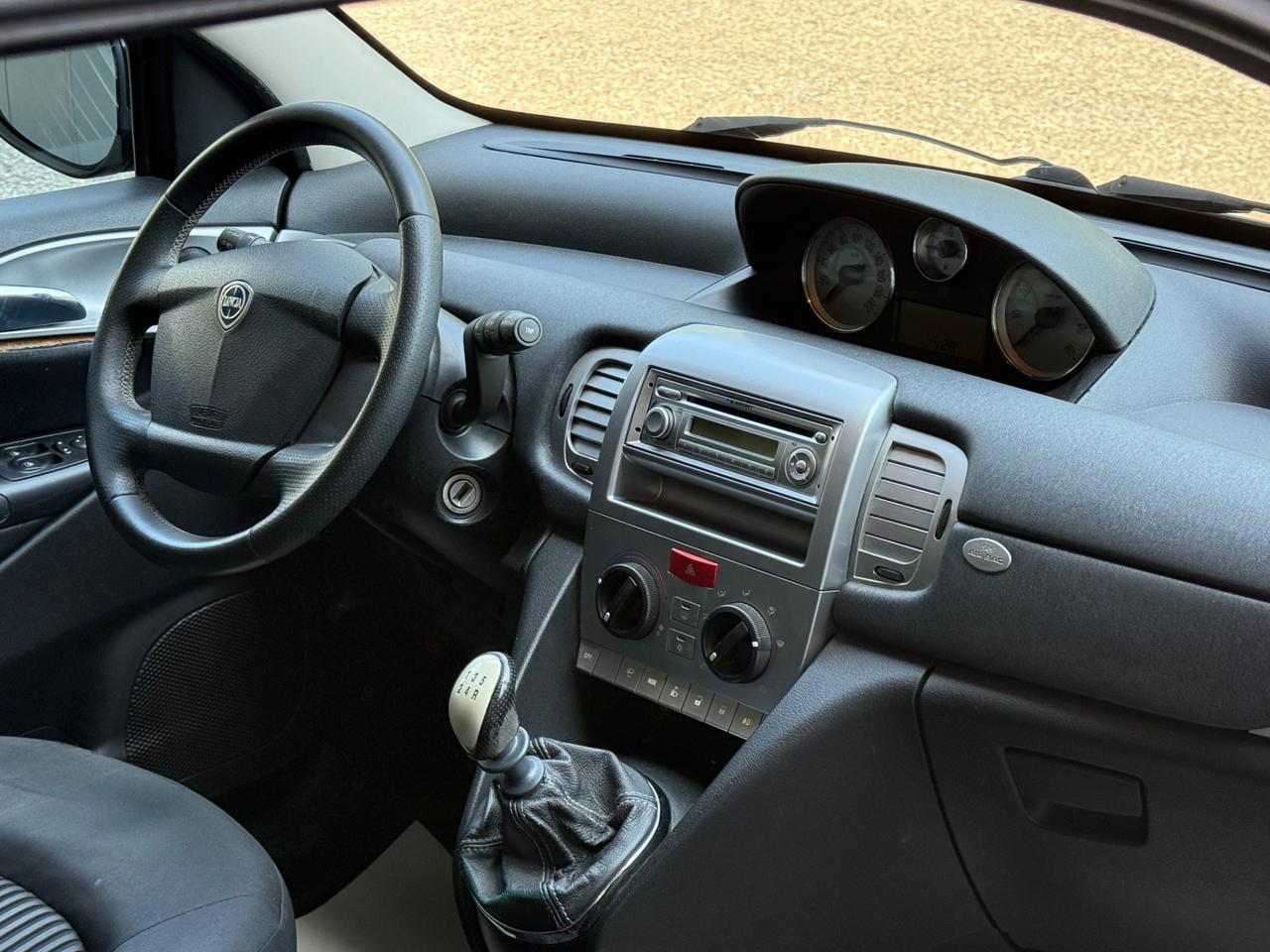 Lancia Ypsilon 1.4 Platino Ecochic GPL