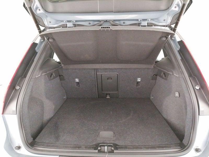 Volvo XC40 1.5 t4 phev R-design auto my21