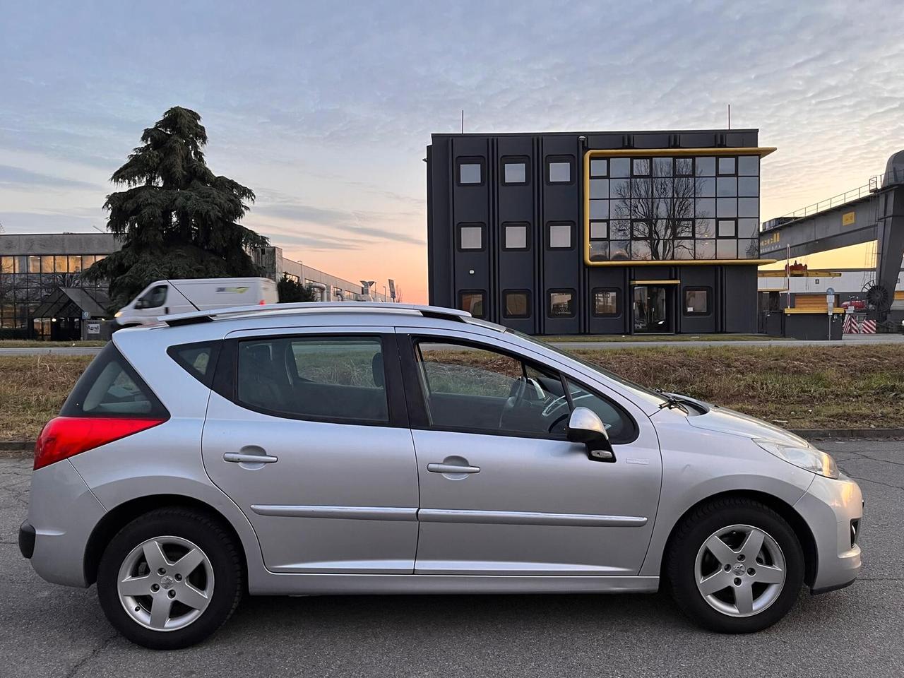 Peugeot 207 1.4 8V 75CV SW X Line