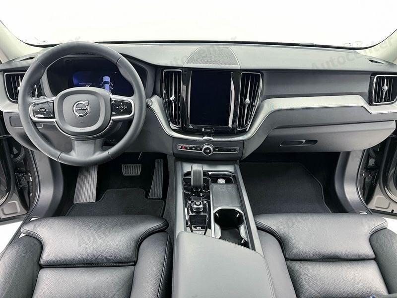 Volvo XC60 B4 automatico Plus Dark