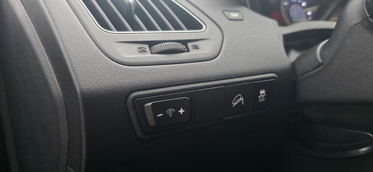 Hyundai iX35 1.7 Diesel Gancio Traino Neopatentati