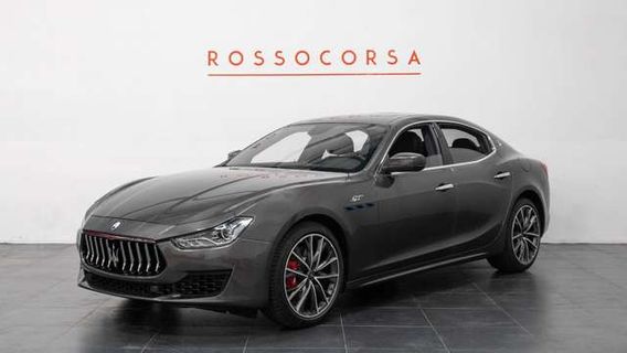 Maserati Ghibli GT Hybrid 330 CV