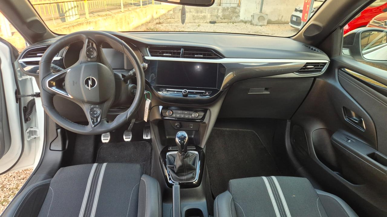 Opel Corsa 1.2 Design & Tech