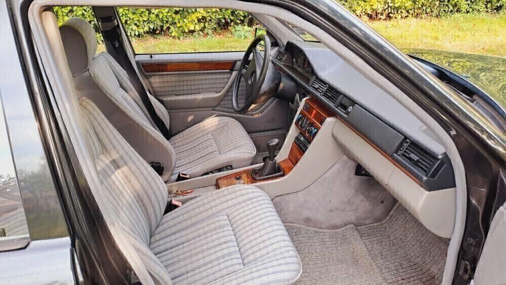 Mercedes-benz E 230 230 e clima