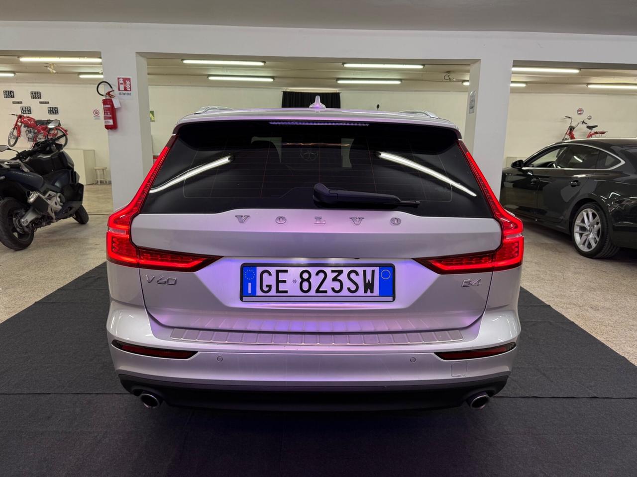 VOLVO V60 2021 B4 Geartronic