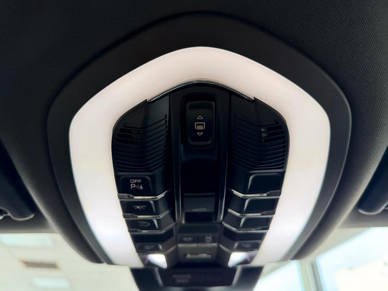 Porsche Macan 2.0 PDK