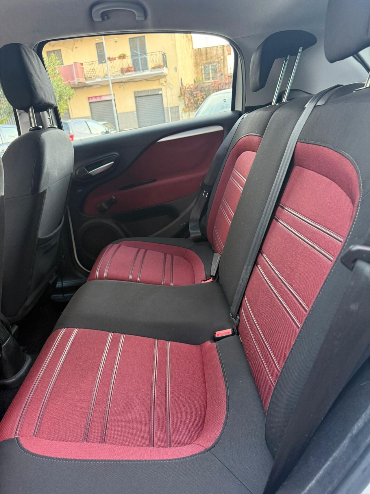 Fiat Punto Evo 1.4 5P EMOTION NATURAL POWER