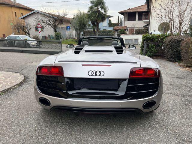 AUDI R8 Spyder 5.2 V10 fsi quattro s-tronic