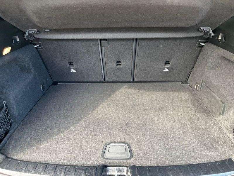 Mercedes-Benz GLA 200 d Premium auto