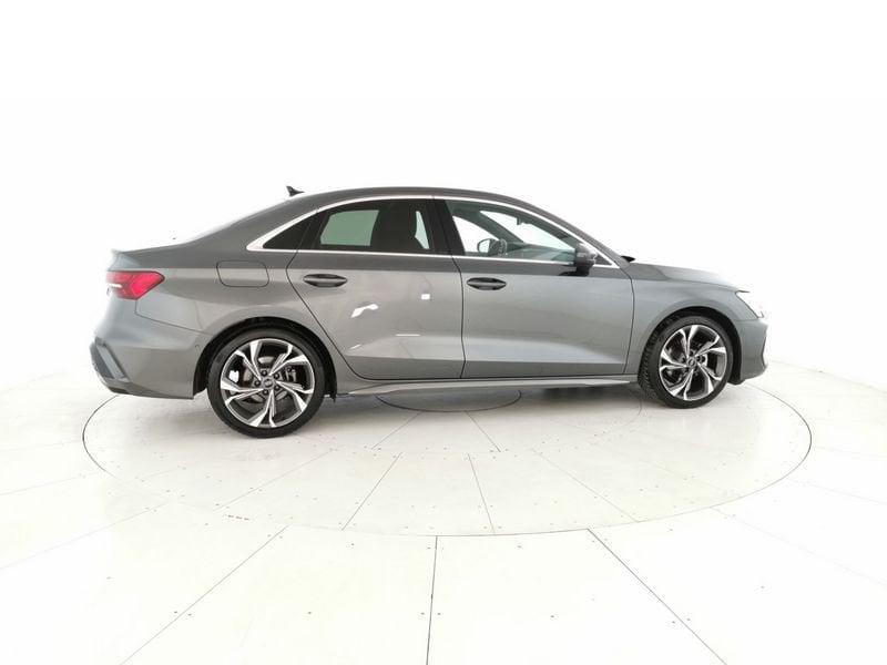 Audi A3 Sedan 35 2.0 tdi S line edition s-tronic