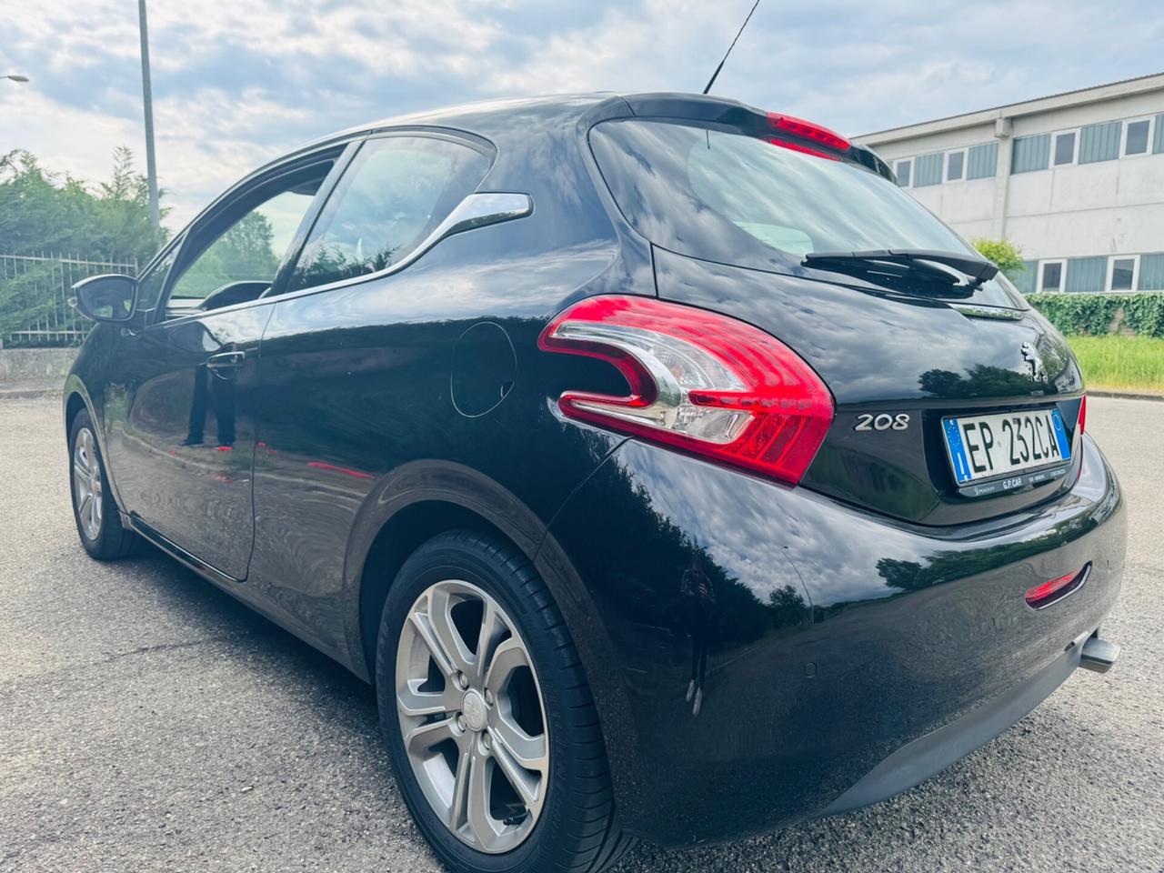 Peugeot 208 1.2 VTi 82 CV Splendide Condizioni