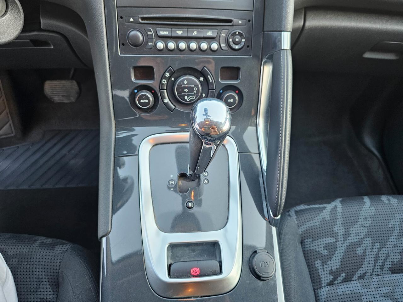 PEUGEOT 3008 1.6 HDI 115CV BUSINESS AUTO