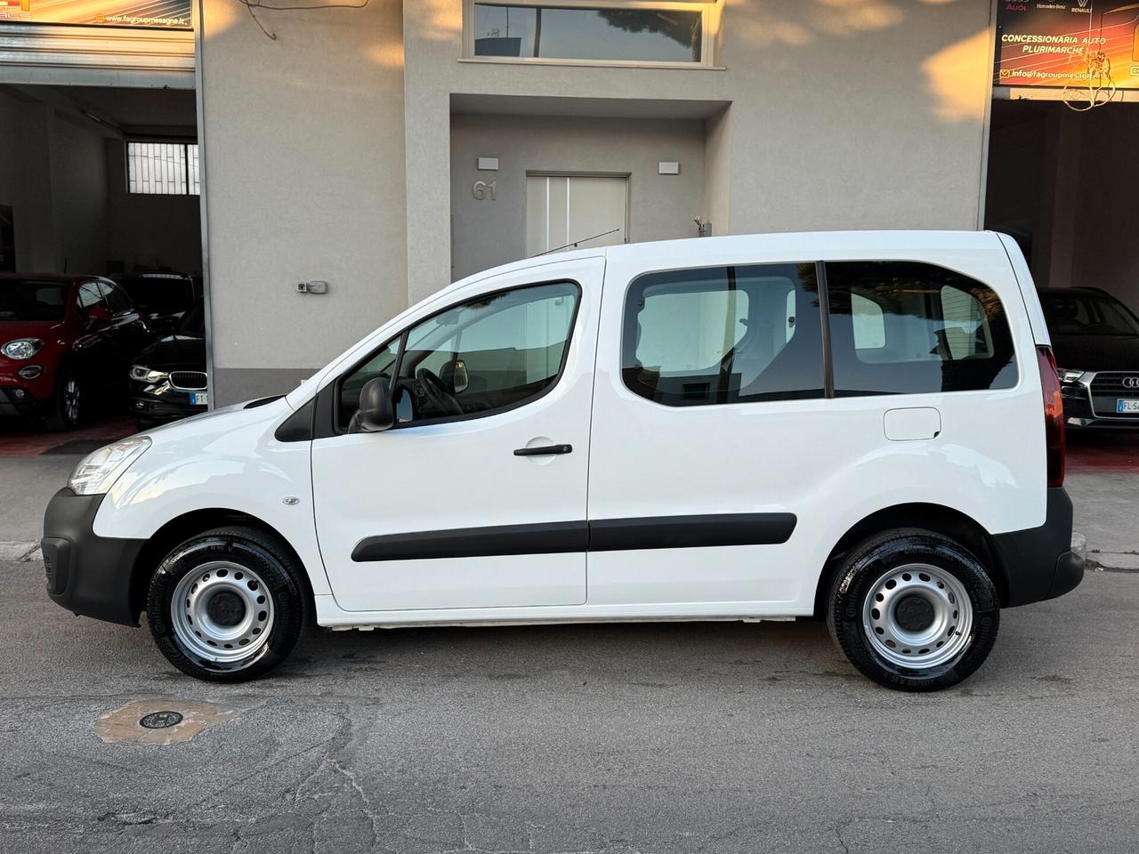 Peugeot Partner Tepee BlueHDi 5POSTI AUTOCARRO N1