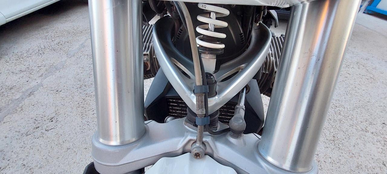 BMW R 1200 SOSPENSIONI REGOLABILI 2 VALIGIE DISTRIBUZIONE FATTA IMPECCABILE