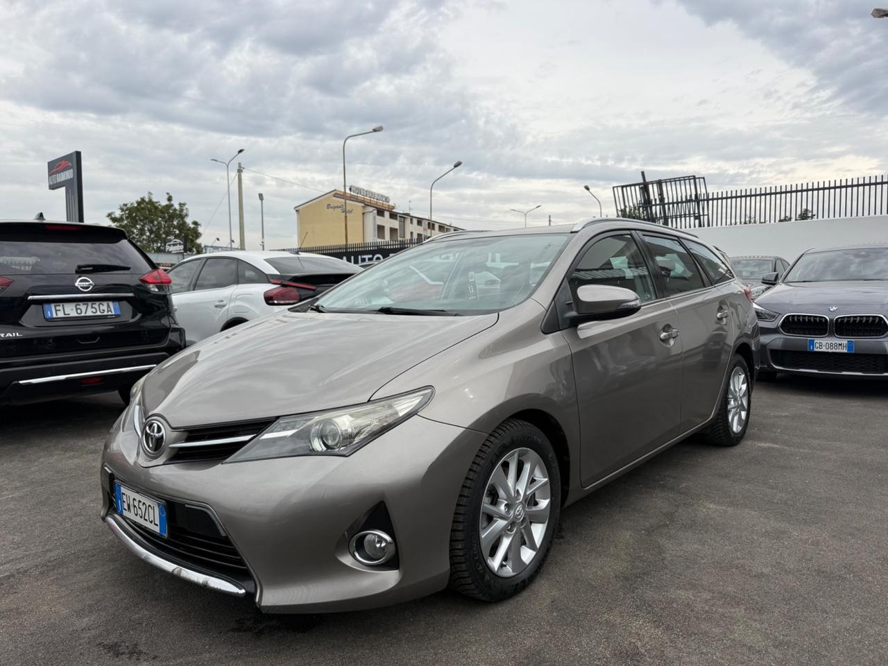 Toyota Auris Touring Sports 1.4 D-4D Lounge