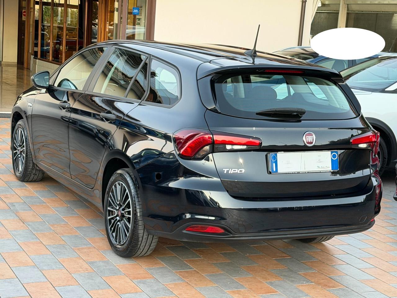 Fiat Tipo SW 1.6 M.JET 130 cv. CITY CROSS