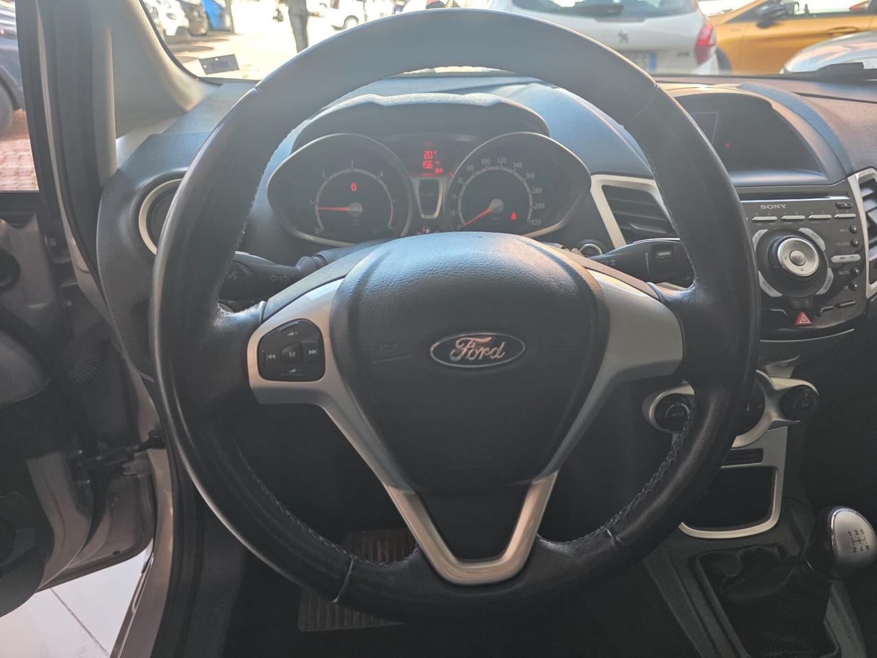 FORD FIESTA 1.4 DIESEL CON SOLI 113.000 KM 2012