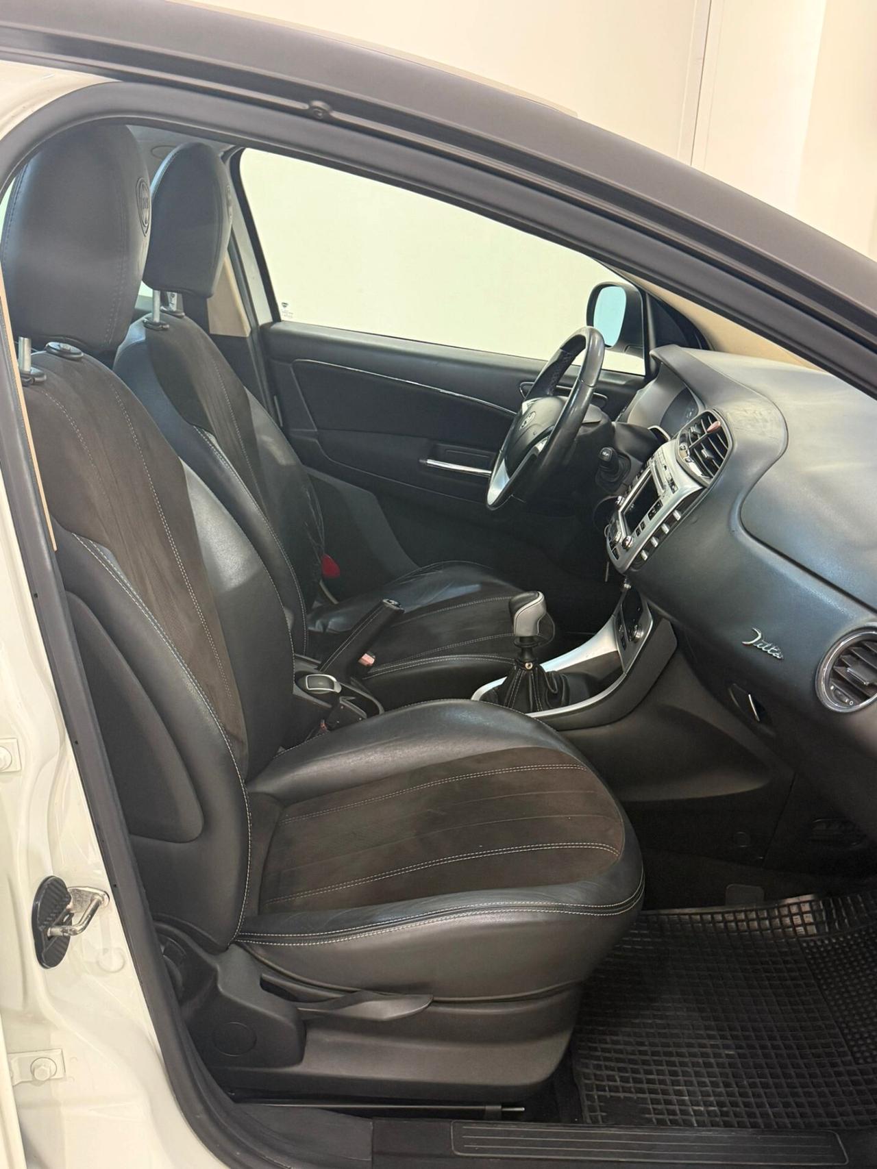 LANCIA DELTA 2.0 MJT 120CV PLATINO