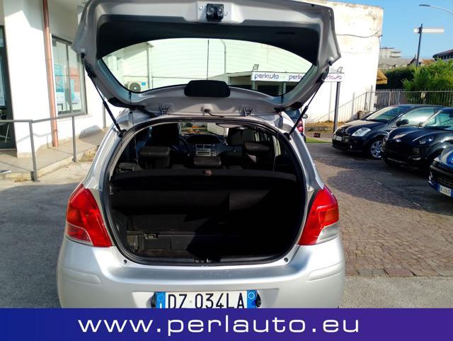 TOYOTA Yaris 1.0 5 porte Sol