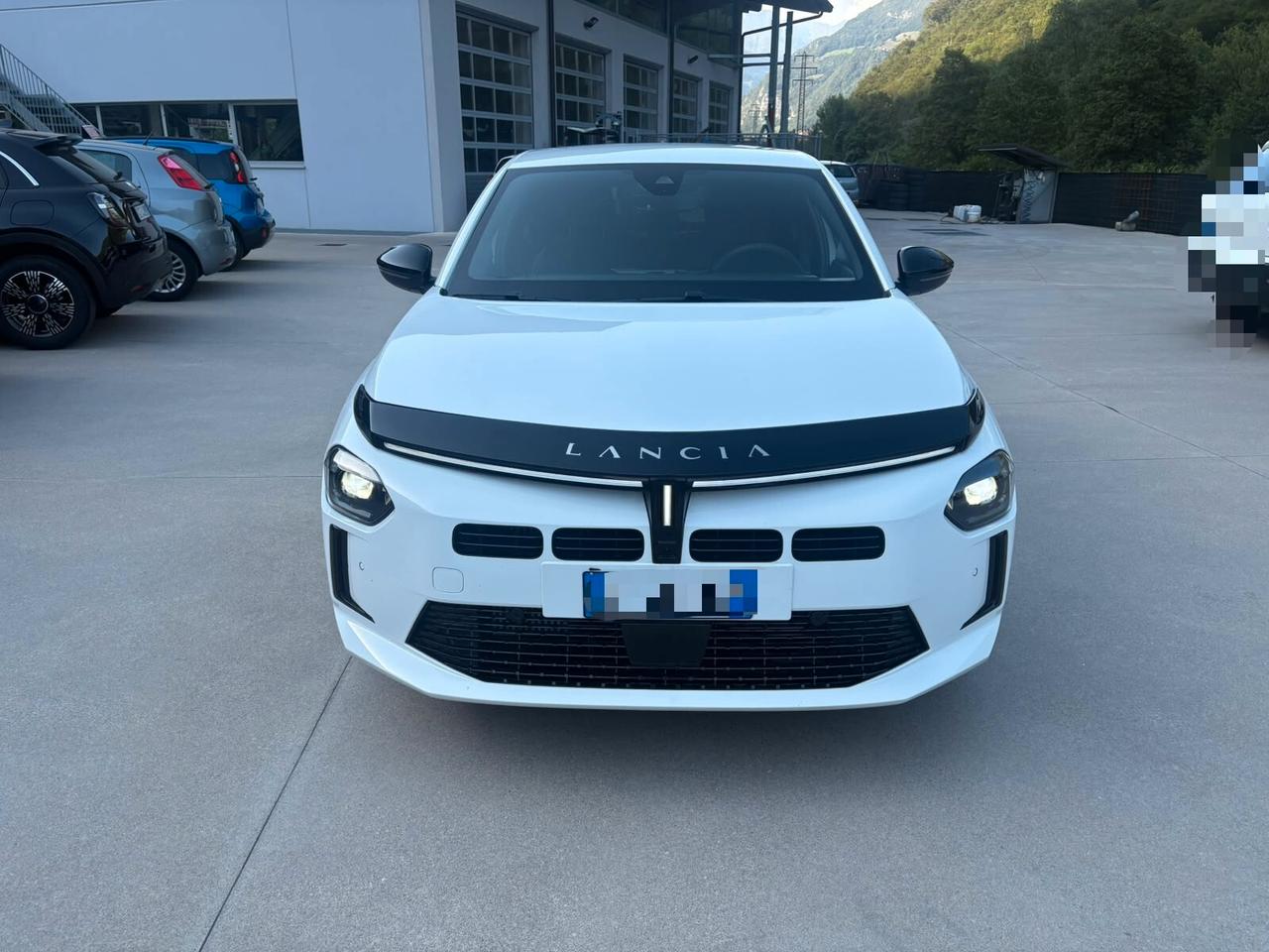 Lancia Ypsilon Hybrid e-DCT LX