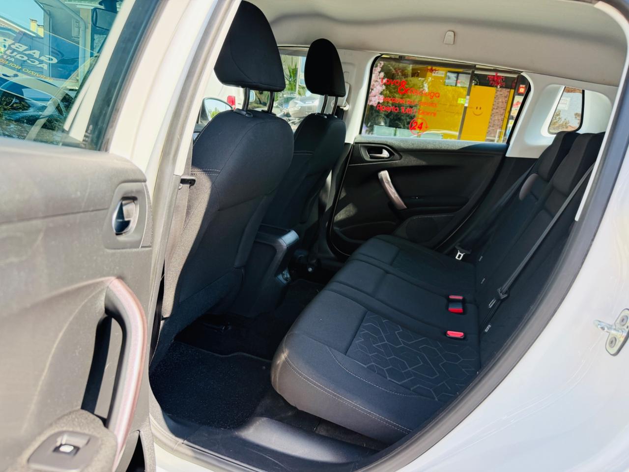 Peugeot 2008 1.2 82cv Active Ok Neopatentati