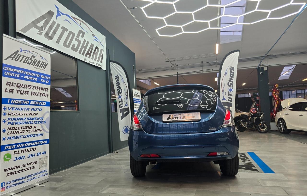 LANCIA YPSILON 1.0 FIREFLY HYBRID GOLD XNEOPATENTATO