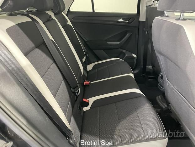 Volkswagen T-Roc 1.5 TSI ACT DSG Advanced Blu...