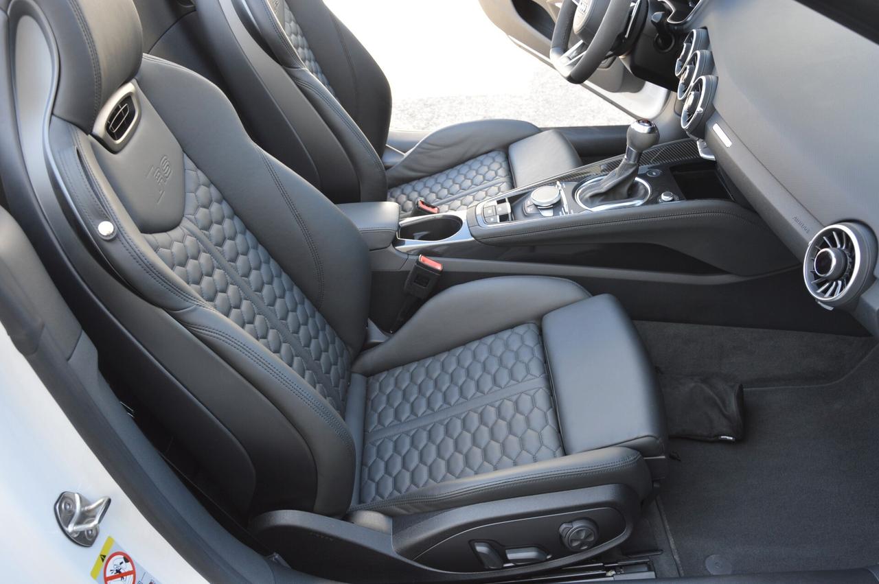 Audi TT RS Roadster 2.5 TFSI quattro S tronic