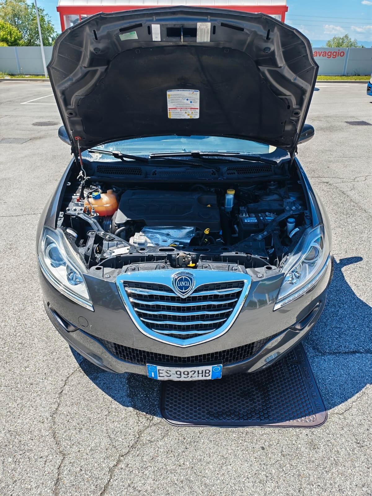Lancia Delta 1.6 MJT DPF Silver