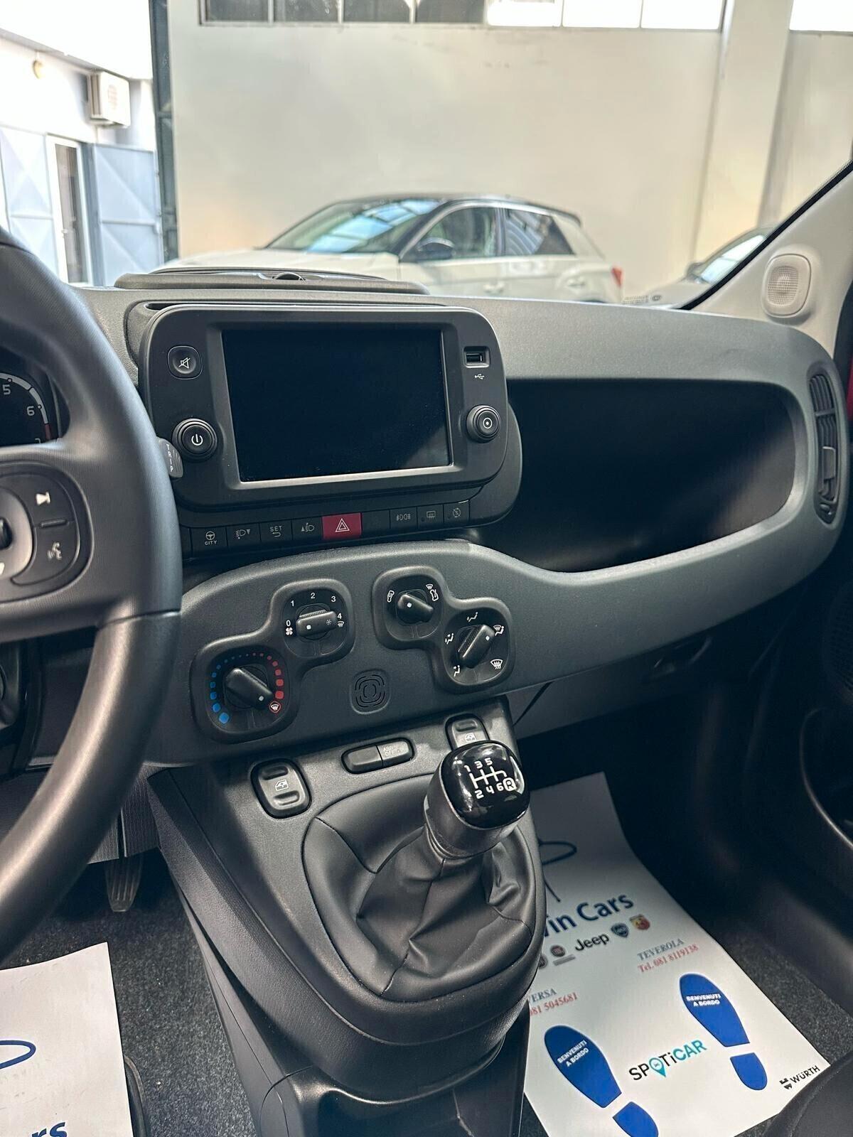 Fiat PANDA CROSS 1.0 HYBRID Km aziendale 2024