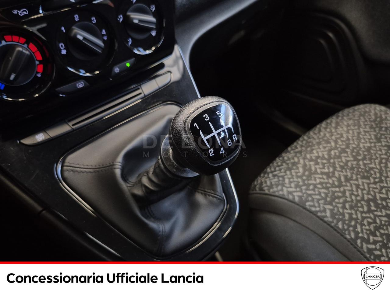 Lancia Ypsilon 1.0 firefly hybrid silver s&s 70cv 5p.ti