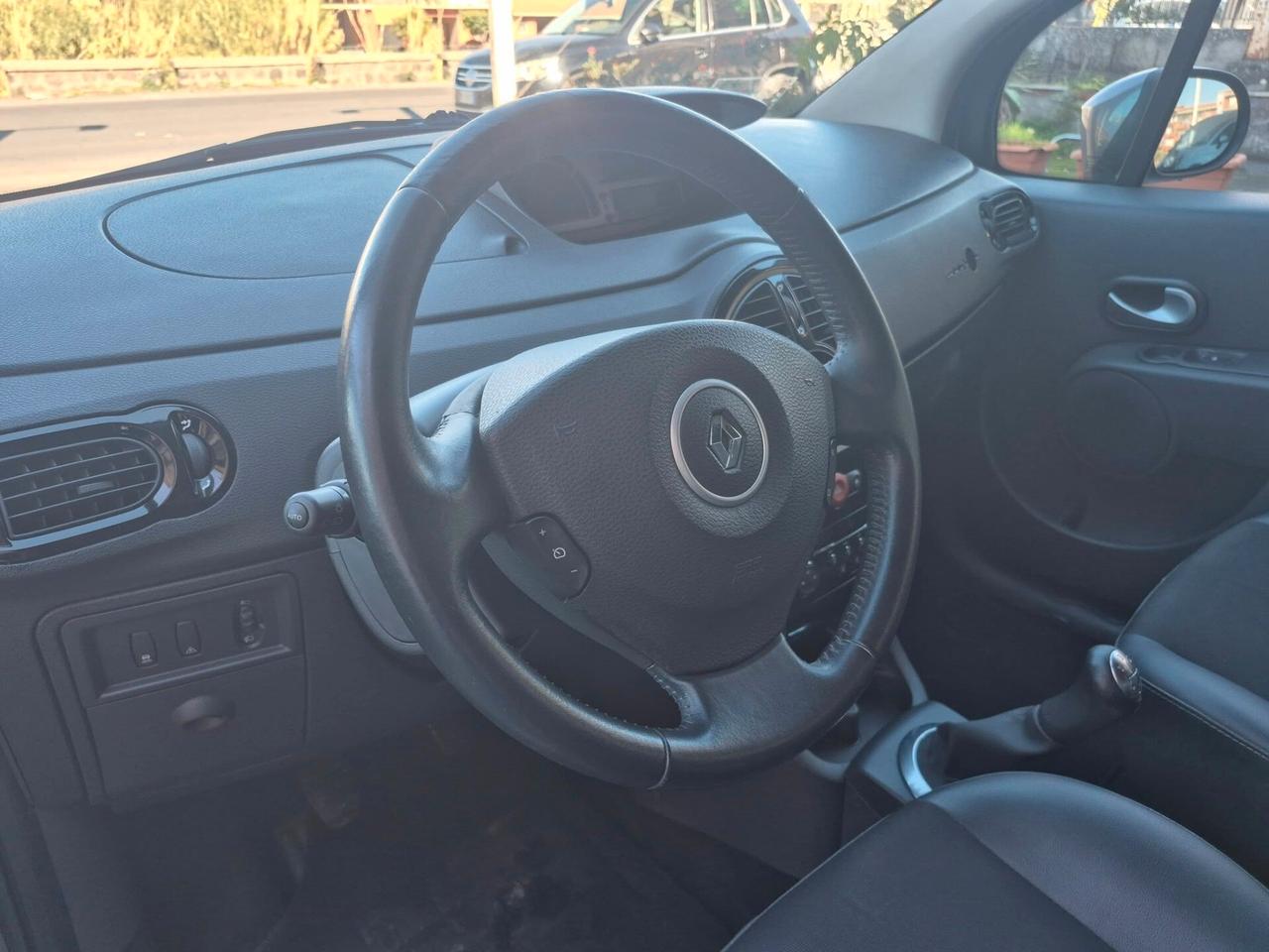 Renault Modus Grand 1.2 16V P-E-R-F-E-T-T-A---