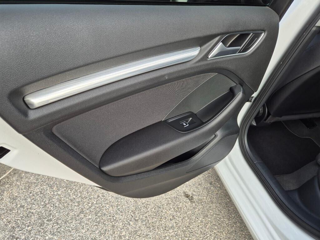 Audi A3 SPORTBACK 1.6 TDI SPORT NAVI LED