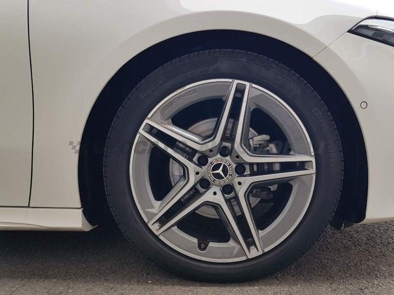 Mercedes-Benz Classe A A 180 d AMG Line Premium auto