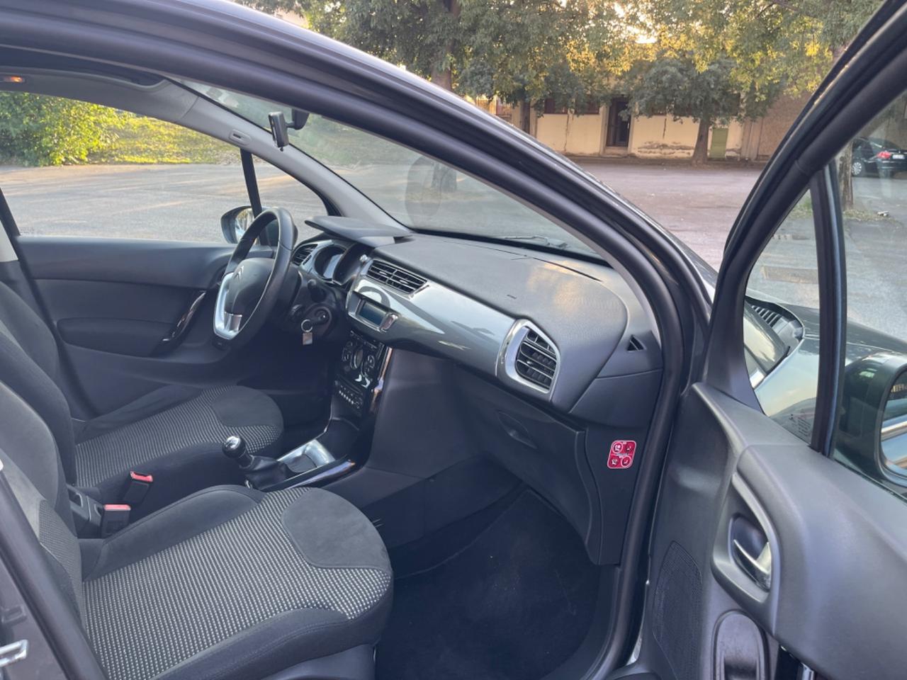 Citroen C3 1.2 VTi 82 Exclusive tetto panoramico per Neopatentati 2014